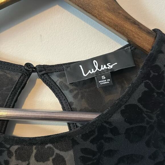 LULUS BLACK BURNOUT VELVET FLORAL PRINT LONG SLEEVE DRESS SIZE SMALL - Picture 6 of 8